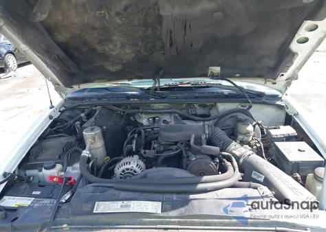 2002 GMC Sonoma Sl из США, поврежденный, VIN 1GTCS14W028174053